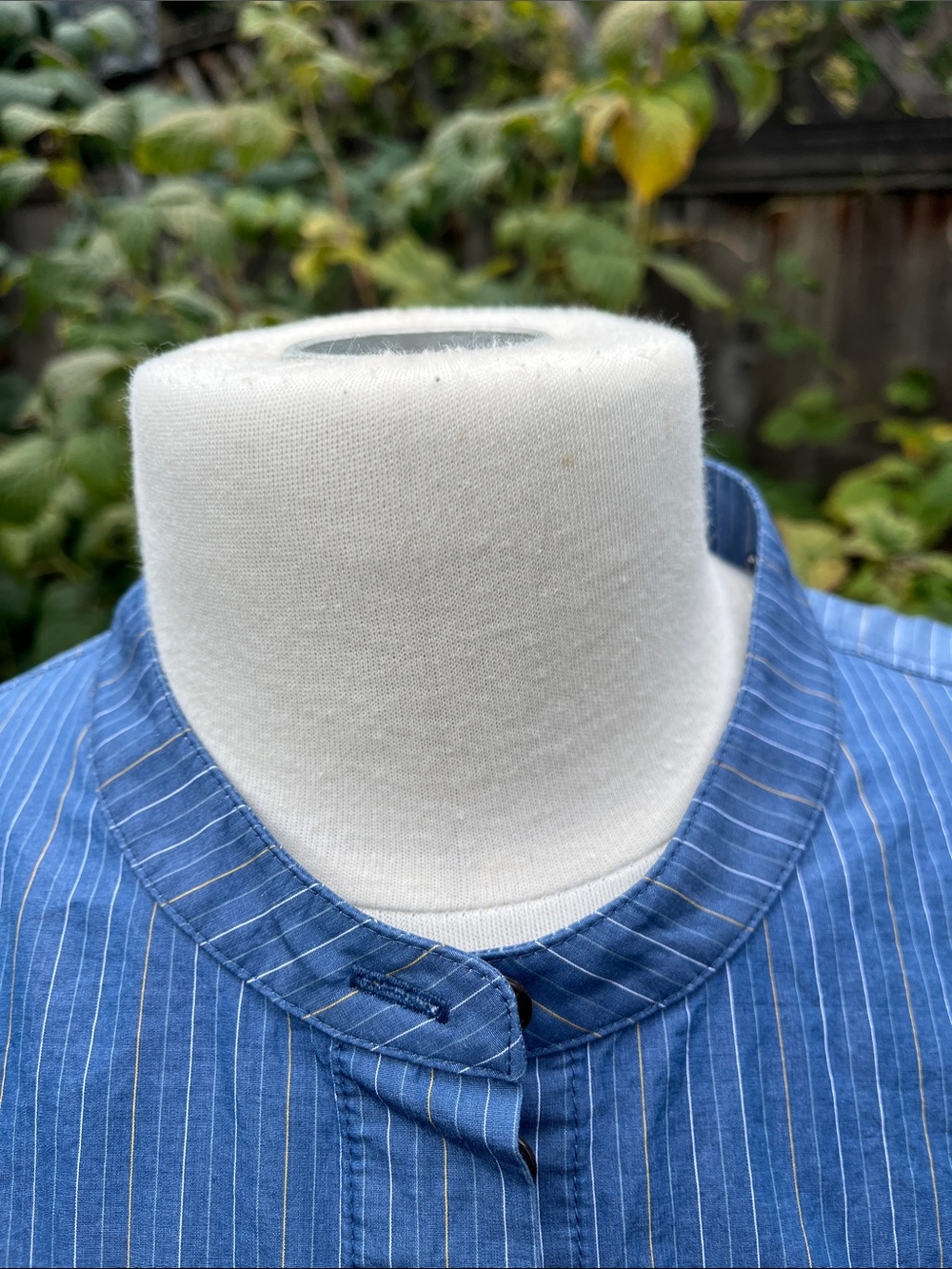 Tory Burch Leisure Blouse-Removeable Collar - Picture 10 of 11
